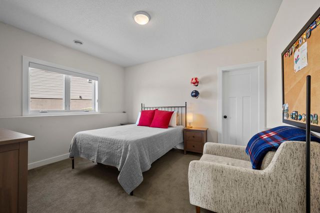 3925 Noah Court NW, Prior Lake, MN 55372