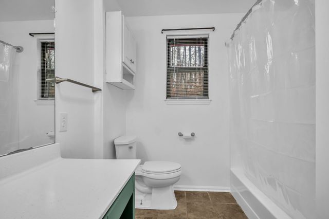 1017 Yellow Hammer Dr, Kingston Springs, TN 37082