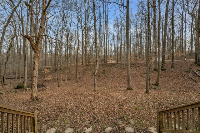 1017 Yellow Hammer Dr, Kingston Springs, TN 37082