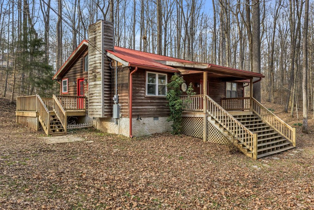 1017 Yellow Hammer Dr, Kingston Springs, TN 37082