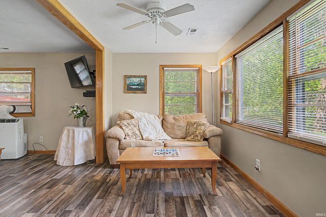 11940 E 690, Hudson, IN 46747