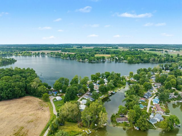 11940 E 690, Hudson, IN 46747