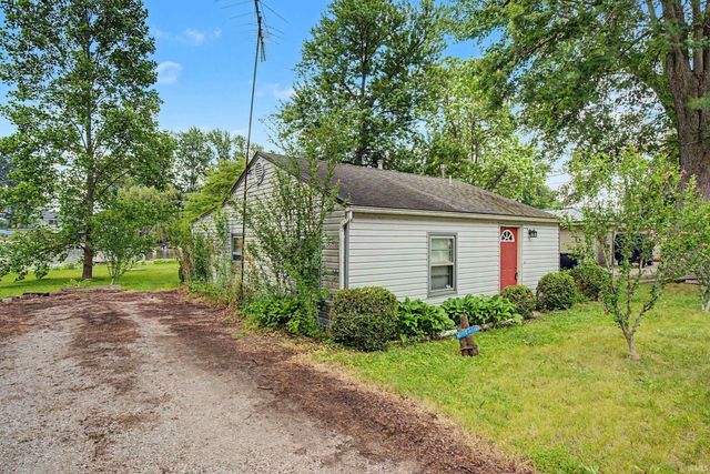 11940 E 690, Hudson, IN 46747
