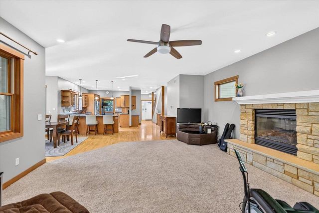 1018 Tamarack Way, Verona, WI 53593