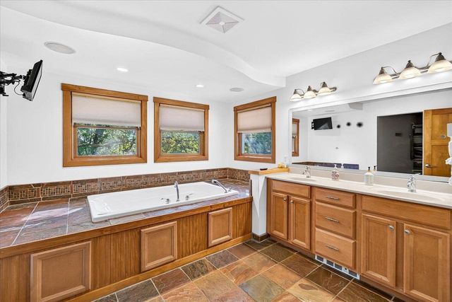 1018 Tamarack Way, Verona, WI 53593