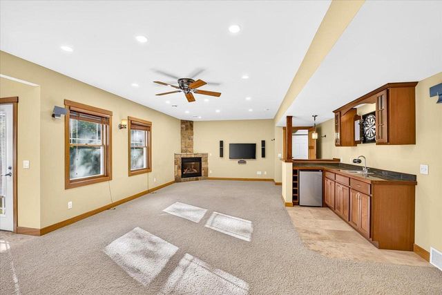1018 Tamarack Way, Verona, WI 53593
