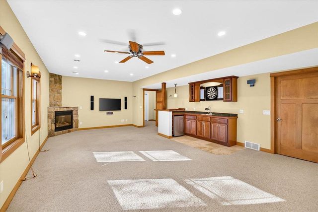 1018 Tamarack Way, Verona, WI 53593