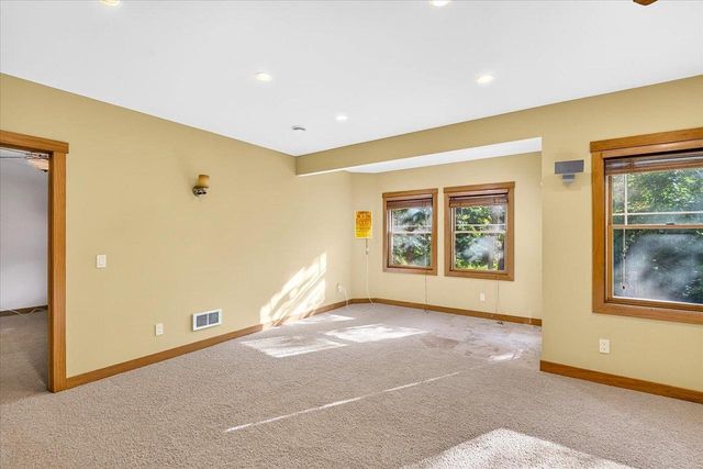 1018 Tamarack Way, Verona, WI 53593
