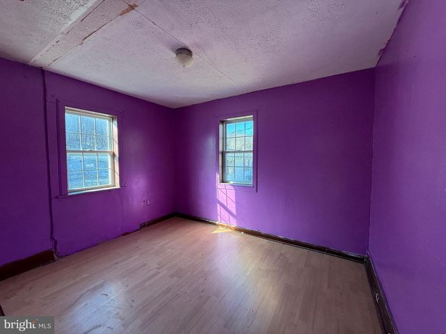 558 MARTINSBURG RD, Berkeley Springs, WV 25411