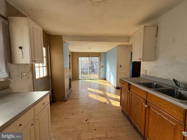 558 MARTINSBURG RD, Berkeley Springs, WV 25411