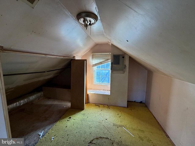 558 MARTINSBURG RD, Berkeley Springs, WV 25411