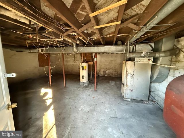 558 MARTINSBURG RD, Berkeley Springs, WV 25411