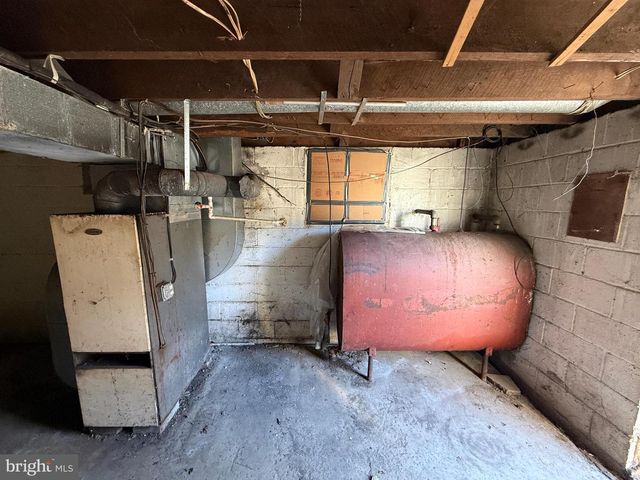 558 MARTINSBURG RD, Berkeley Springs, WV 25411