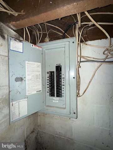 558 MARTINSBURG RD, Berkeley Springs, WV 25411