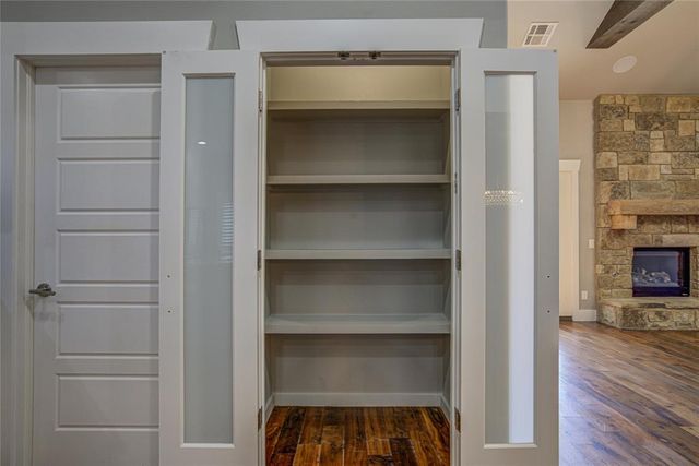 2400 Old Creek Road, Edmond, OK 73034