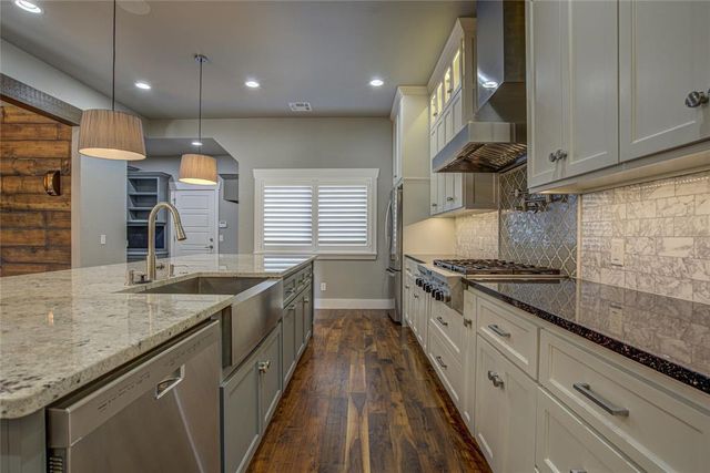 2400 Old Creek Road, Edmond, OK 73034