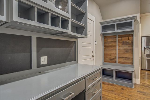 2400 Old Creek Road, Edmond, OK 73034