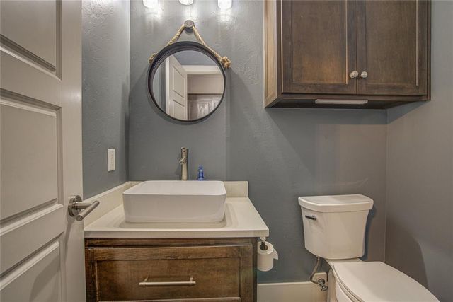 2400 Old Creek Road, Edmond, OK 73034