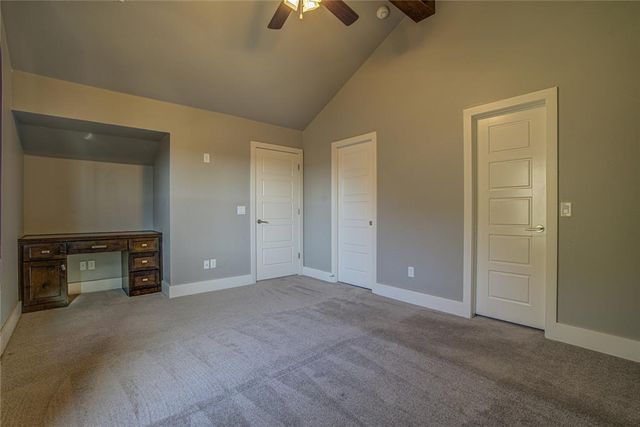 2400 Old Creek Road, Edmond, OK 73034