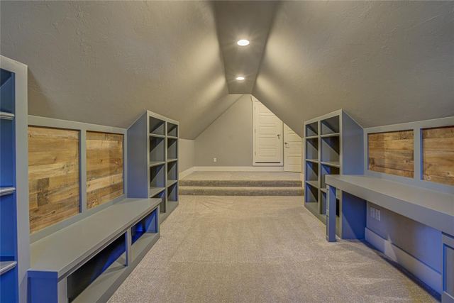 2400 Old Creek Road, Edmond, OK 73034