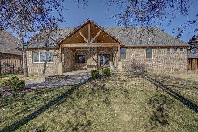 2400 Old Creek Road, Edmond, OK 73034
