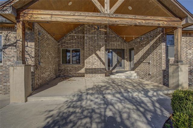 2400 Old Creek Road, Edmond, OK 73034