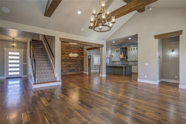 2400 Old Creek Road, Edmond, OK 73034