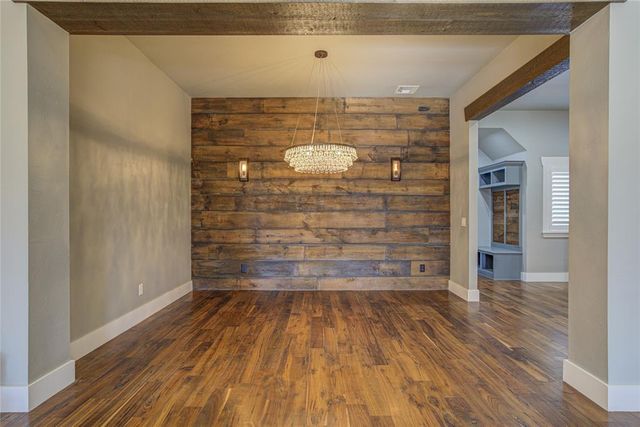 2400 Old Creek Road, Edmond, OK 73034