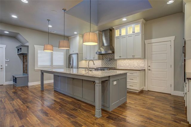 2400 Old Creek Road, Edmond, OK 73034