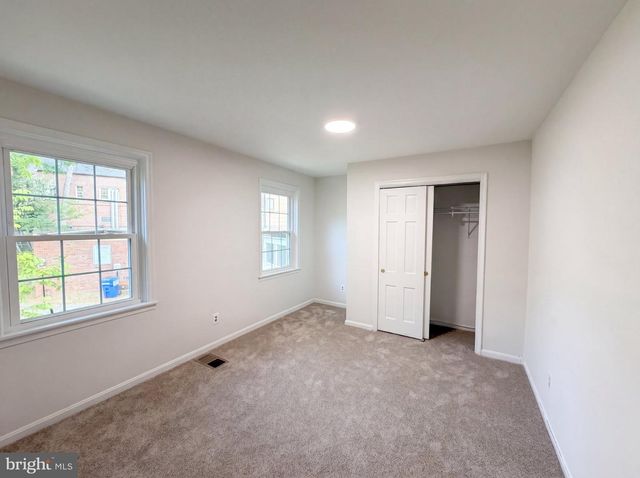 3820 V ST SE, Washington, DC 20020