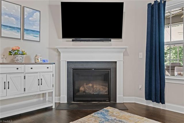 405 Meadowfield Run, Clemmons, NC 27012