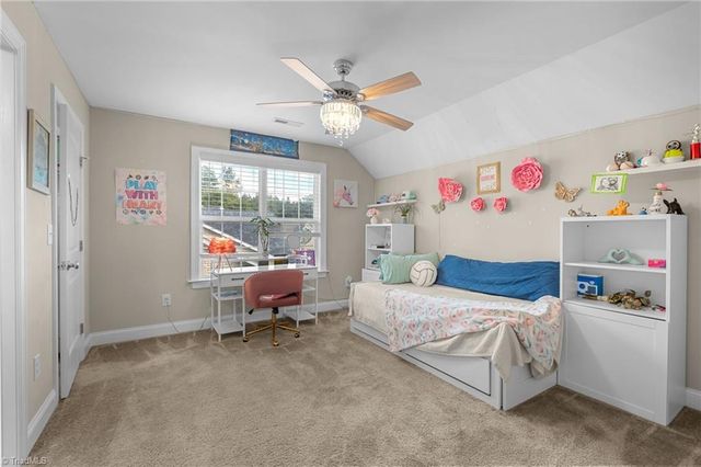 405 Meadowfield Run, Clemmons, NC 27012