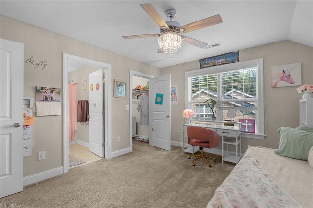 405 Meadowfield Run, Clemmons, NC 27012