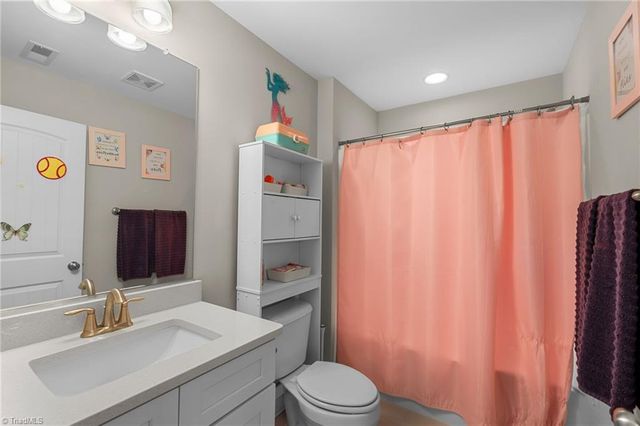 405 Meadowfield Run, Clemmons, NC 27012