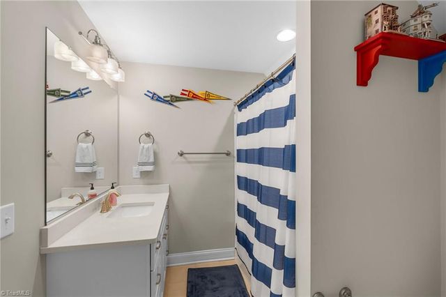 405 Meadowfield Run, Clemmons, NC 27012