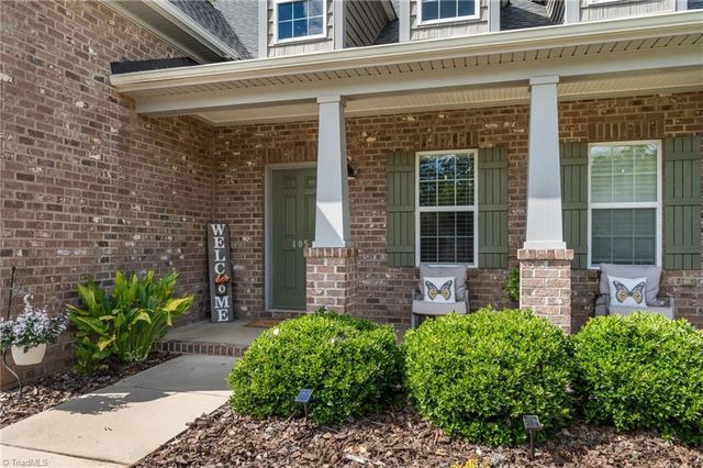 405 Meadowfield Run, Clemmons, NC 27012