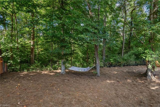 405 Meadowfield Run, Clemmons, NC 27012