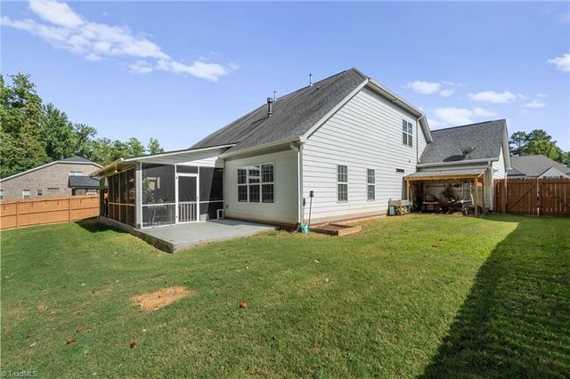 405 Meadowfield Run, Clemmons, NC 27012