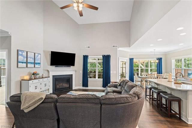 405 Meadowfield Run, Clemmons, NC 27012