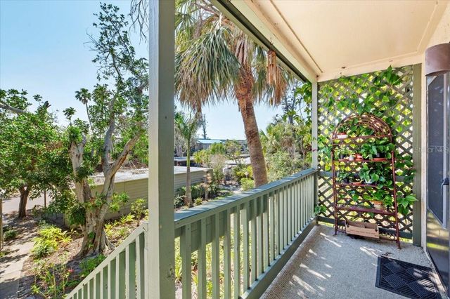 1519 PELICAN POINT DRIVE 288, Sarasota, FL 34231