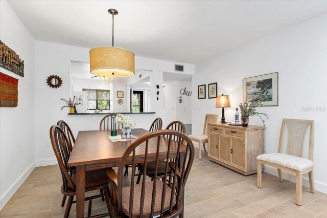 1519 PELICAN POINT DRIVE 288, Sarasota, FL 34231