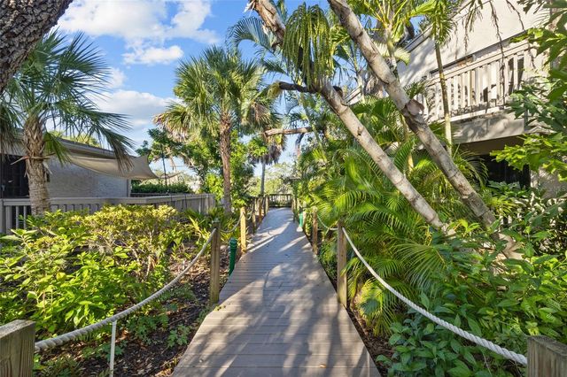 1519 PELICAN POINT DRIVE 288, Sarasota, FL 34231