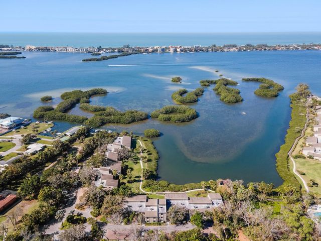 1519 PELICAN POINT DRIVE 288, Sarasota, FL 34231