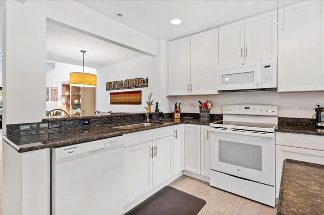 1519 PELICAN POINT DRIVE 288, Sarasota, FL 34231