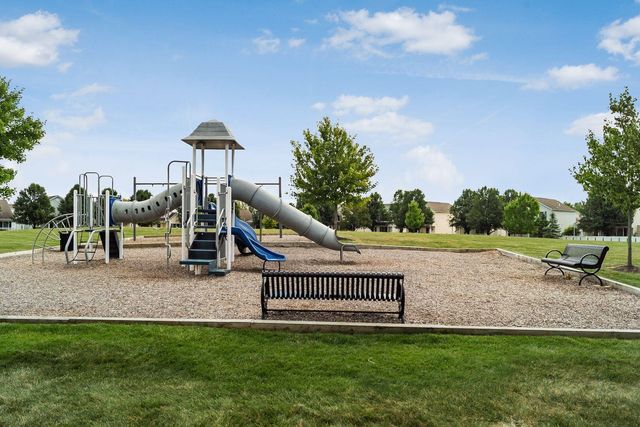 1354 HEPATICA Street, 29, Blacklick, OH 43004