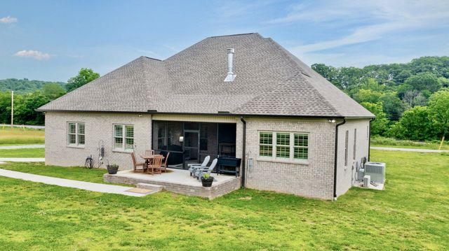 1742 Old Gallatin Rd, Portland, TN 37148