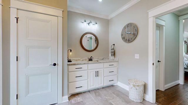 1742 Old Gallatin Rd, Portland, TN 37148