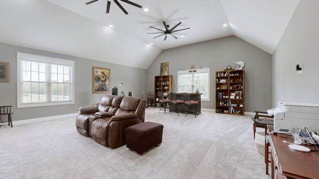 1742 Old Gallatin Rd, Portland, TN 37148