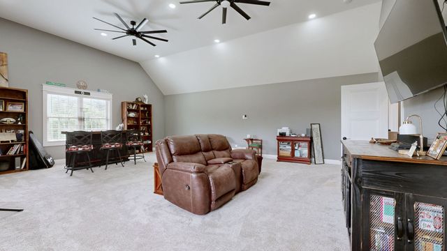 1742 Old Gallatin Rd, Portland, TN 37148