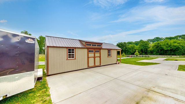 1742 Old Gallatin Rd, Portland, TN 37148
